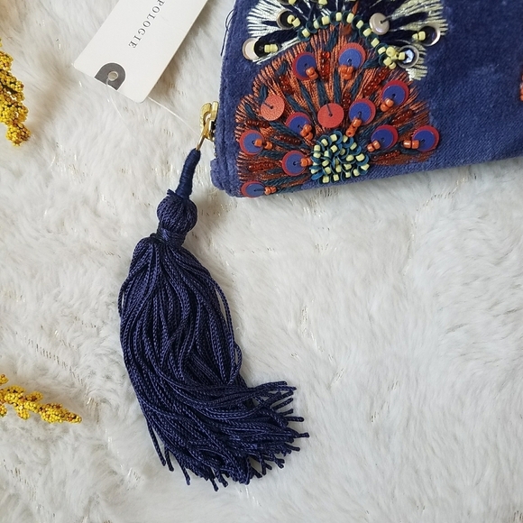 Anthropologie x Anna Harlow "M" Monogram Crescent Pouch - Picture 5 of 10